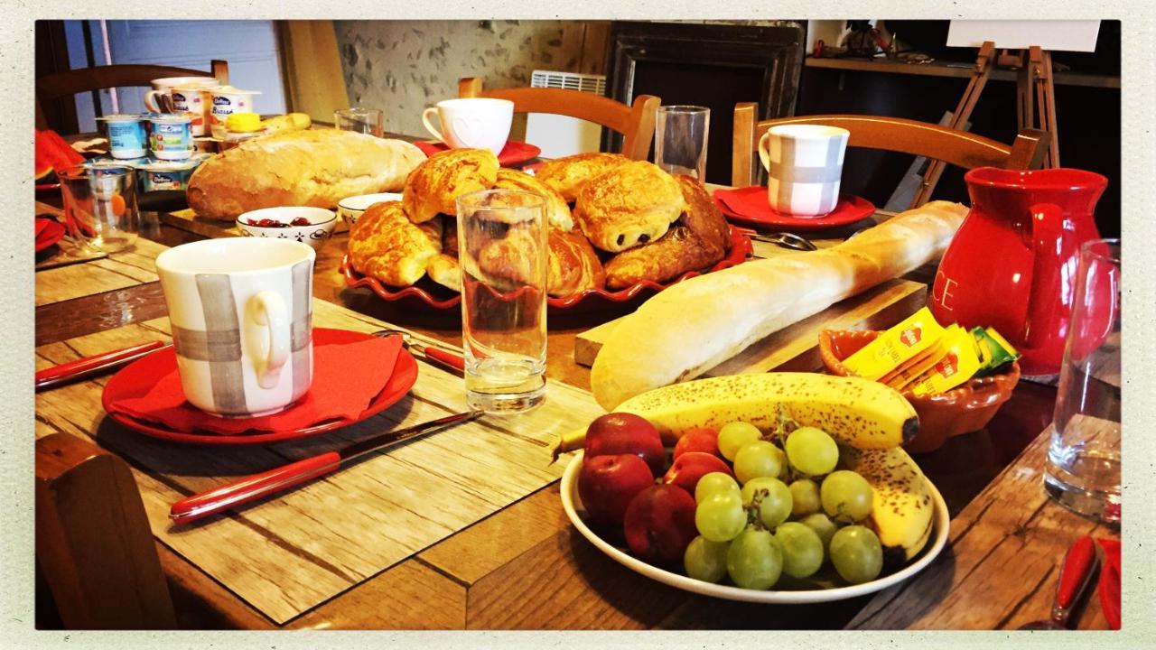 Manoir De La Grand'Cour Bed and Breakfast Soulgé-sur-ouette Buitenkant foto
